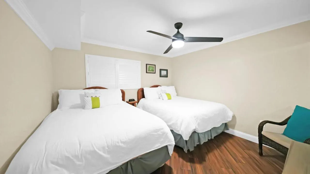 Updated Sixth Floor Gulf Front Property With Washer And Dryer Destin 0*,  United States